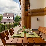 Pajo I -rezydencja Tatry--grota Solna--taras--garaz Podziemny Apartmán