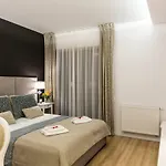 Pajo I -rezydencja Tatry--grota Solna--taras--garaz Podziemny Apartmán *
