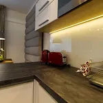 Pajo I -rezydencja Tatry--grota Solna--taras--garaz Podziemny Apartmán Zakopane