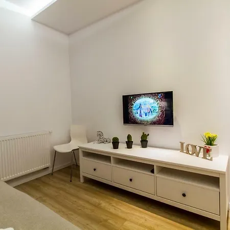 Apartment Pajo I -rezydencja Tatry--grota Solna--taras--garaz Podziemny Zakopane