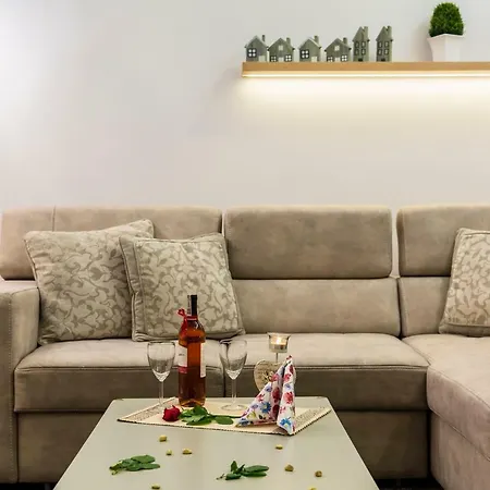 Apartment Pajo I -rezydencja Tatry--grota Solna--taras--garaz Podziemny Zakopane