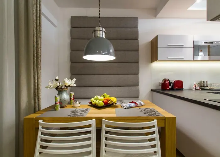 Pajo I -rezydencja Tatry--grota Solna--taras--garaz Podziemny * זקופאנה