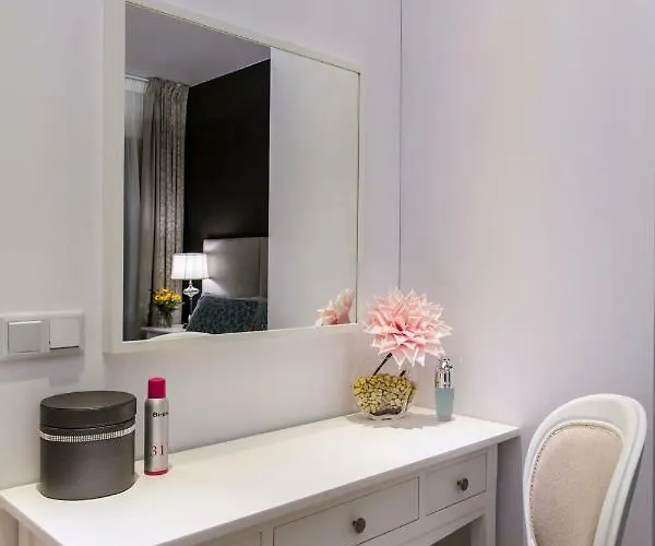 Pajo I -rezydencja Tatry--grota Solna--taras--garaz Podziemny