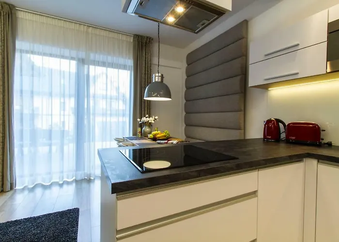 דירה Pajo I -rezydencja Tatry--grota Solna--taras--garaz Podziemny זקופאנה